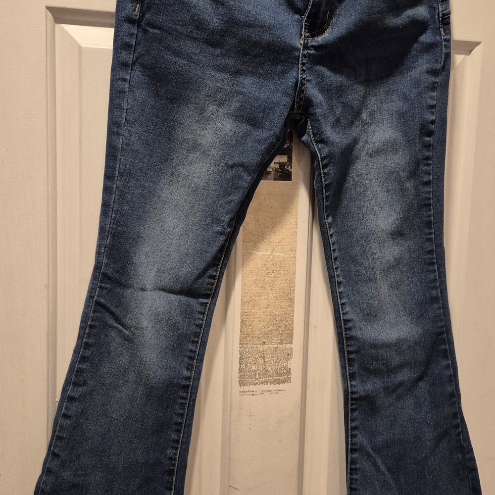 Blue Flare Wide Leg Jeans with Vintage Wash
